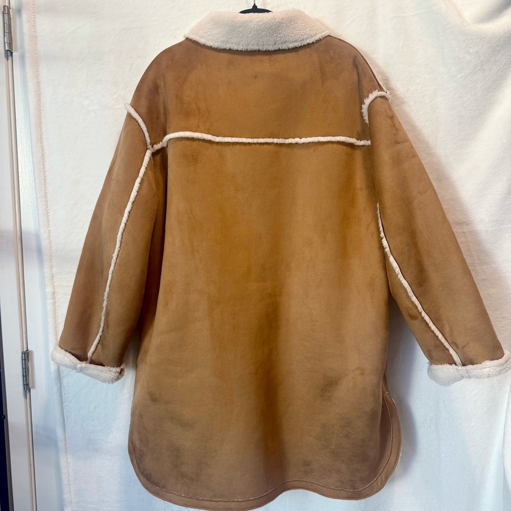 UGG Women's Brown Shearling Coat P to P 27 inches, and Length 37 Inch long - Picture 2 of 11